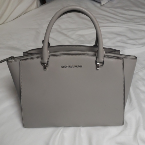 Satchel - Picture 1 of 2